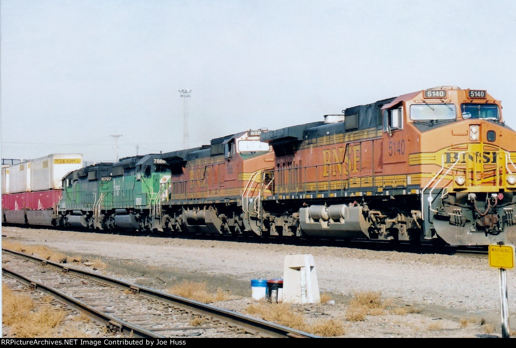 BNSF 5140 East